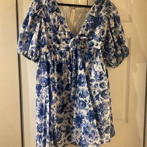 Abercrombie front tie blue flowers dress